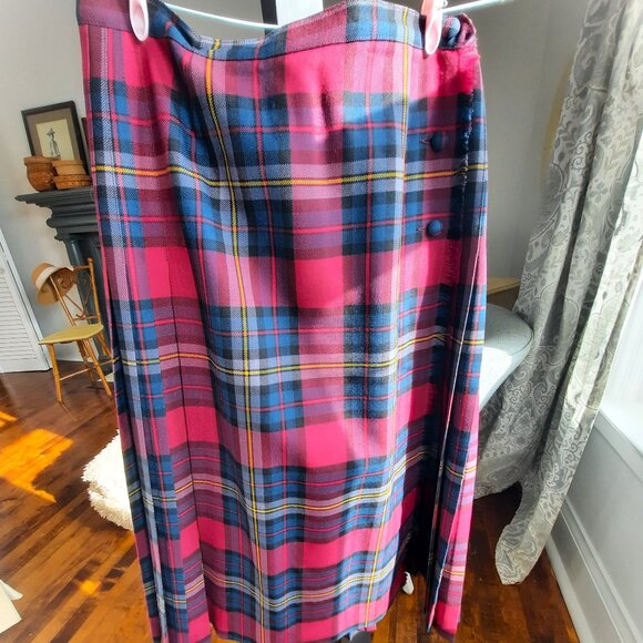 Vintage Pure Virgin wool kilt, beautiful traditional tartan, excellent condition - Picture 2 of 7